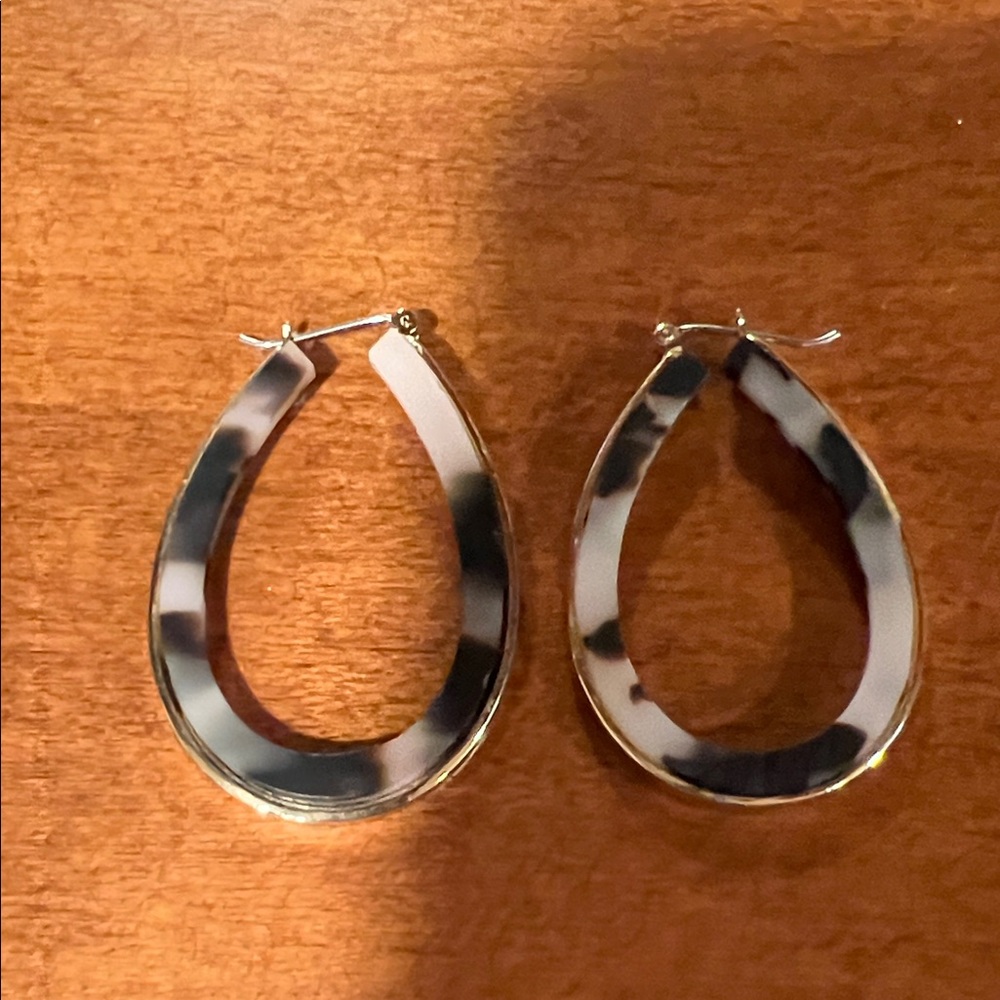 Tortoiseshell Teardrop Hoop Earrings